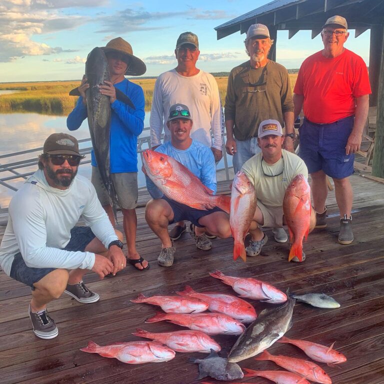 group-of-men-showing-fish-caught-on-fishing-charter-kingsland-georgia-lo-joe-charter