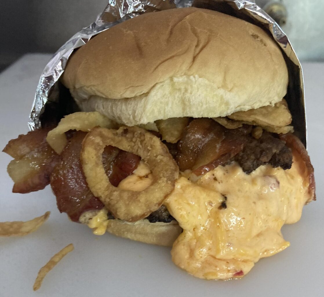 Burger-at-New-Day-Cafe-in-Woodbine