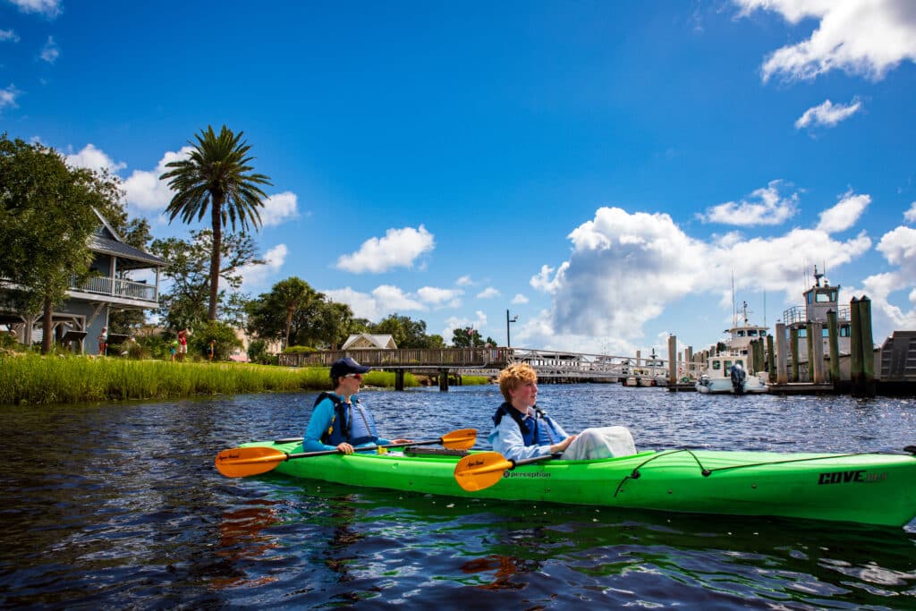 Tandem-Kayakers-Paddling-Along-the-St. Marys-River-waterfront-cumberland-sound-kingsland-georgia