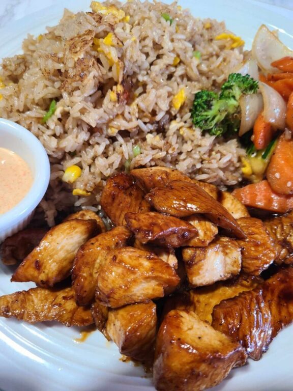 thai-and-osaka-hibachi-chicken-rice-and-veggies-dish-kingsland-georgia