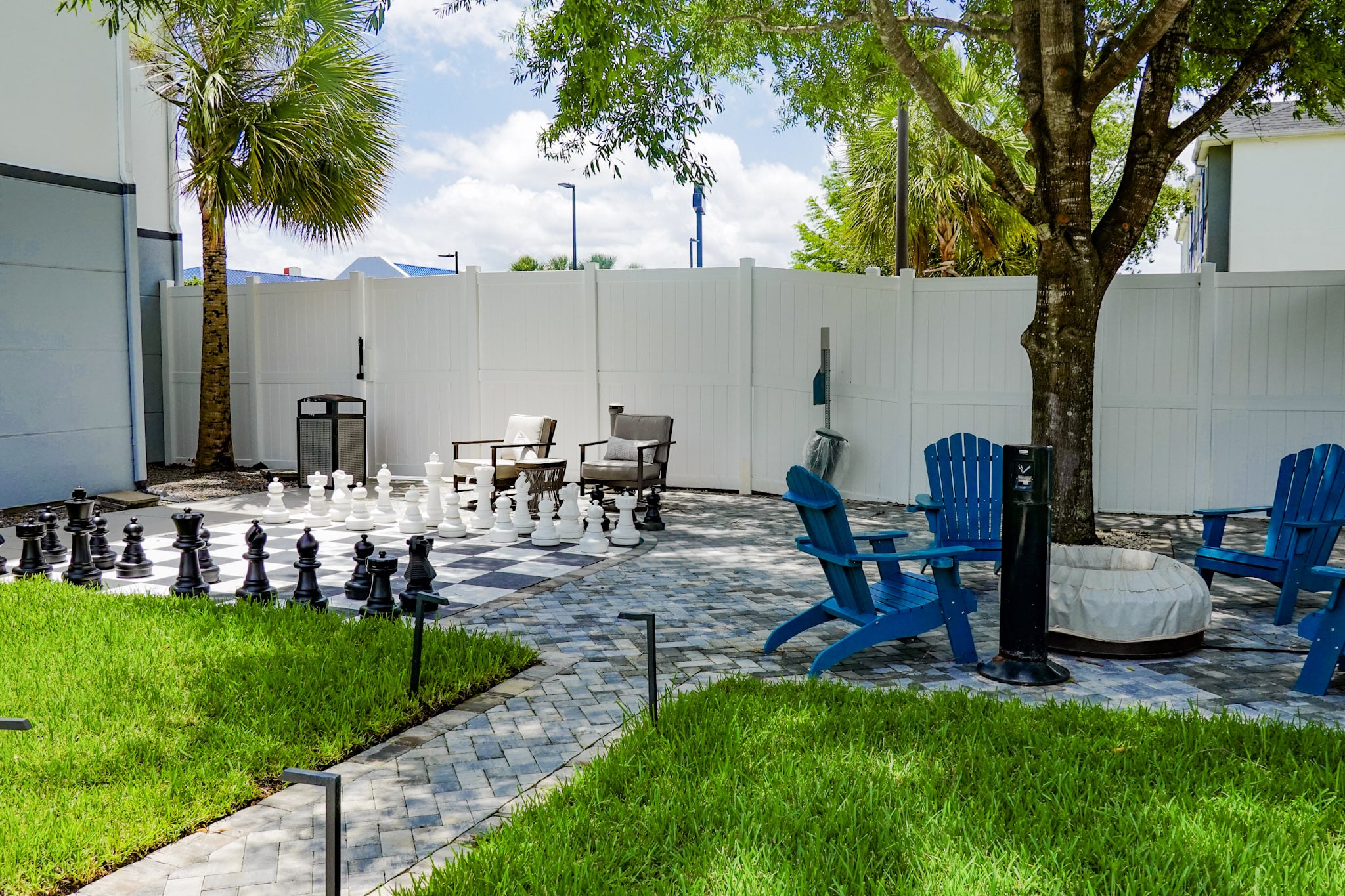 Wingate-chess-firepit-hotels-with-pools-Kingsland-Georgia-st-marys-georgia-cumberland-island