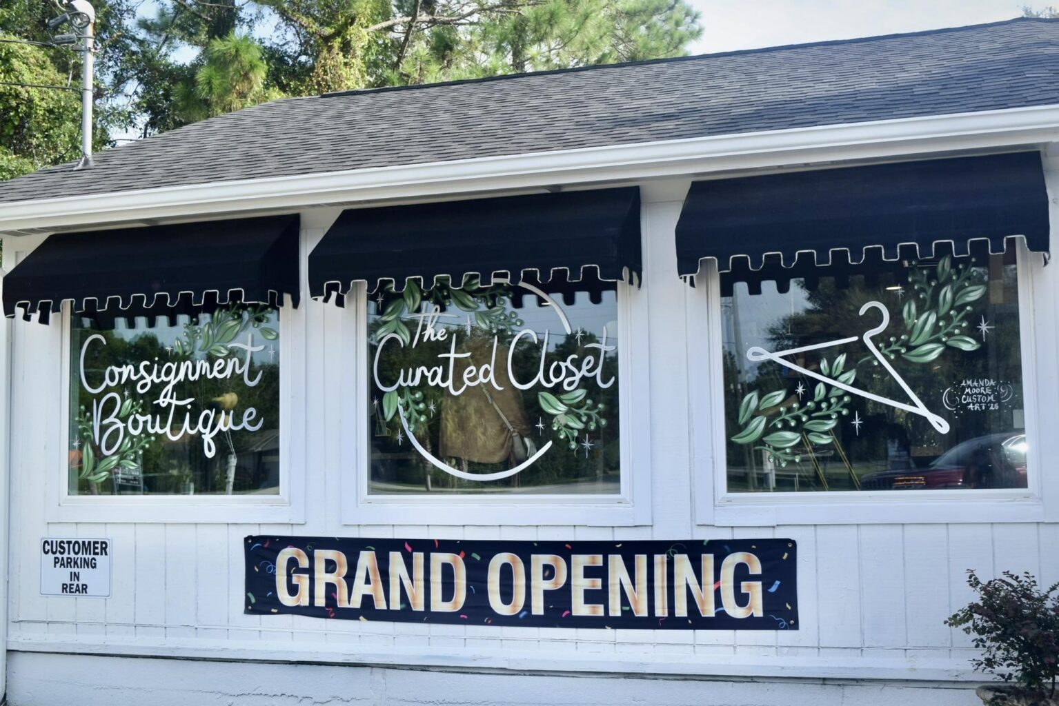 The Curated Closet St. Marys Building Exterior at Grand Opening 11-2025